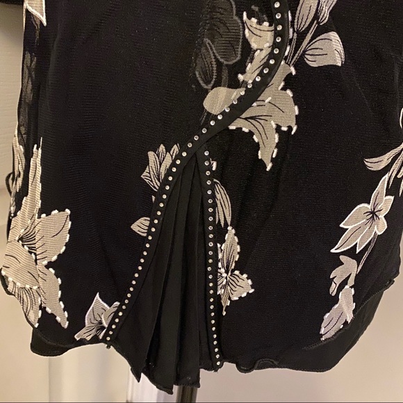APPOINTMENTS Floral Embellished Semi-Sheer Top - Picture 7 of 11
